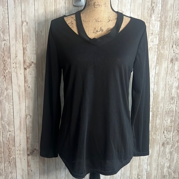 💚 Miaoran Fashion Black Cutout Long Sleeve Shirt - Picture 1 of 6